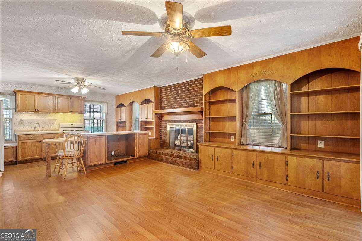 Athens, Georgia, 30607, United States, 4 Bedrooms Bedrooms, ,2 BathroomsBathrooms,Residential,For Sale,1875315