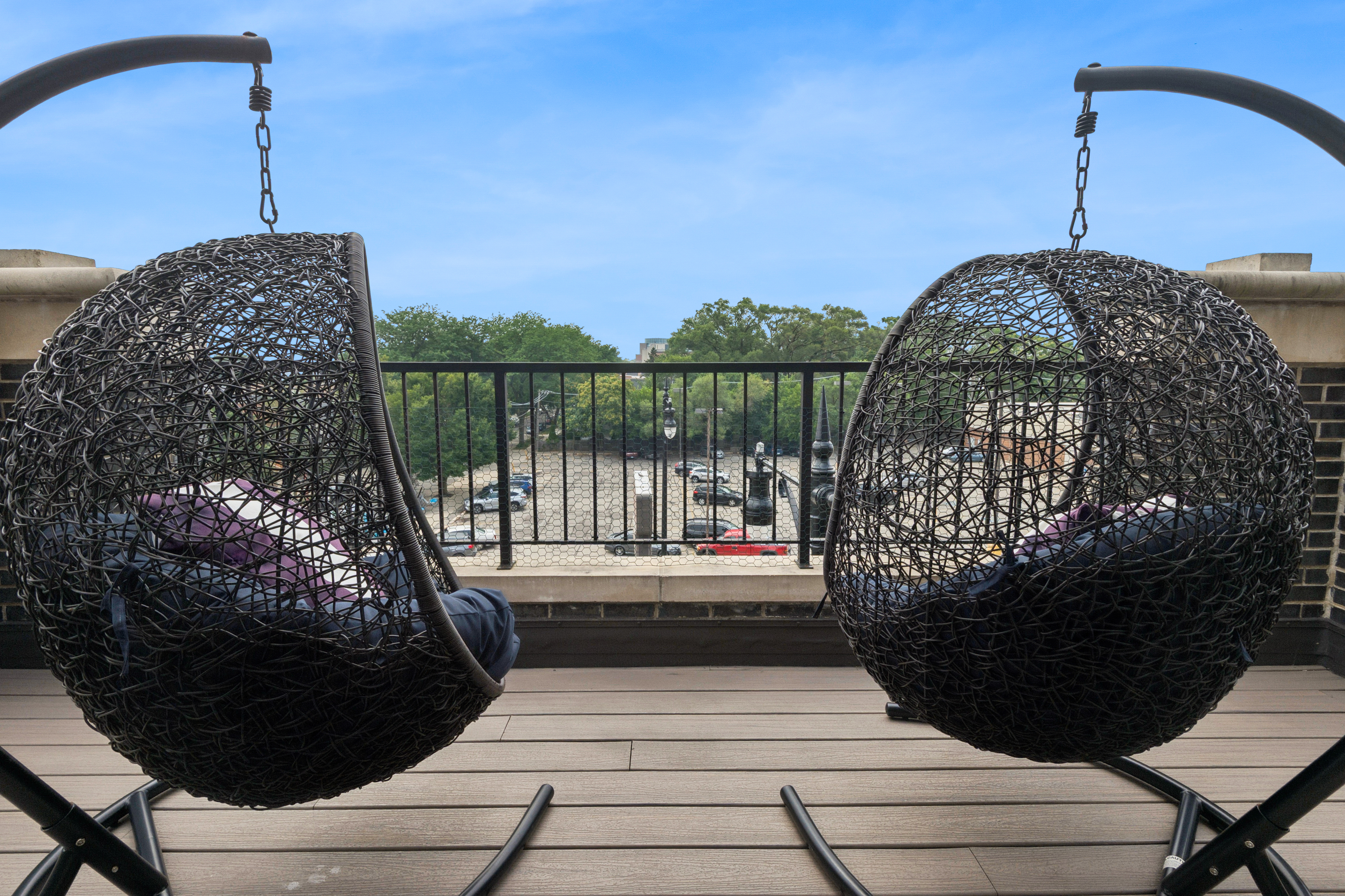  Move-In-Ready Penthouse With Exceptional Indoor-Outdoor Living - 物件實景