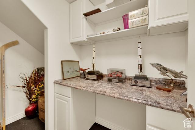 South Jordan, Utah, 84009, United States, 4 Bedrooms Bedrooms, ,4 BathroomsBathrooms,Residential,For Sale,1979446