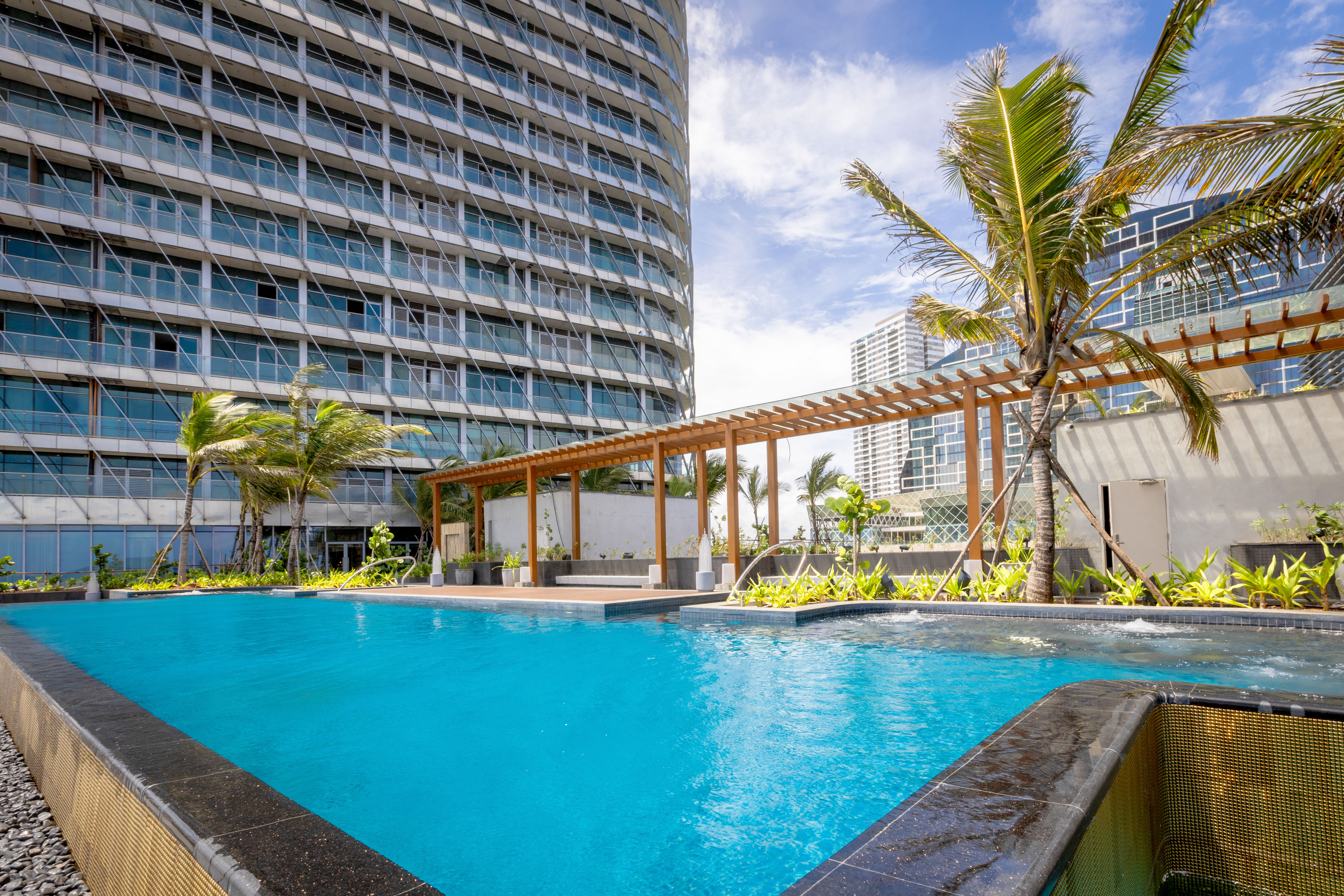  Sky Mansion on 7th floor with ocean views at Sapphire Residences - 物件實景