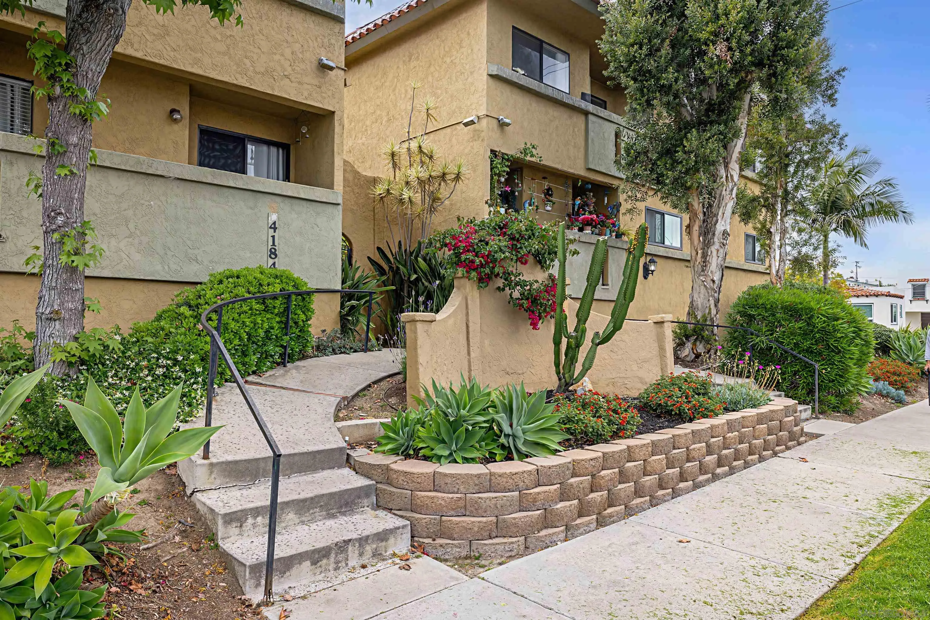 San Diego, California, 92104, United States, 2 Bedrooms Bedrooms, ,2 BathroomsBathrooms,Residential,For Sale,1917788