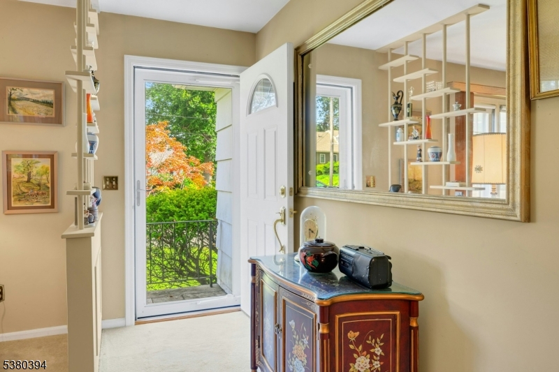 Springfield Twp., New Jersey, 07081, United States, 3 Bedrooms Bedrooms, ,3 BathroomsBathrooms,Residential,For Sale,1924750