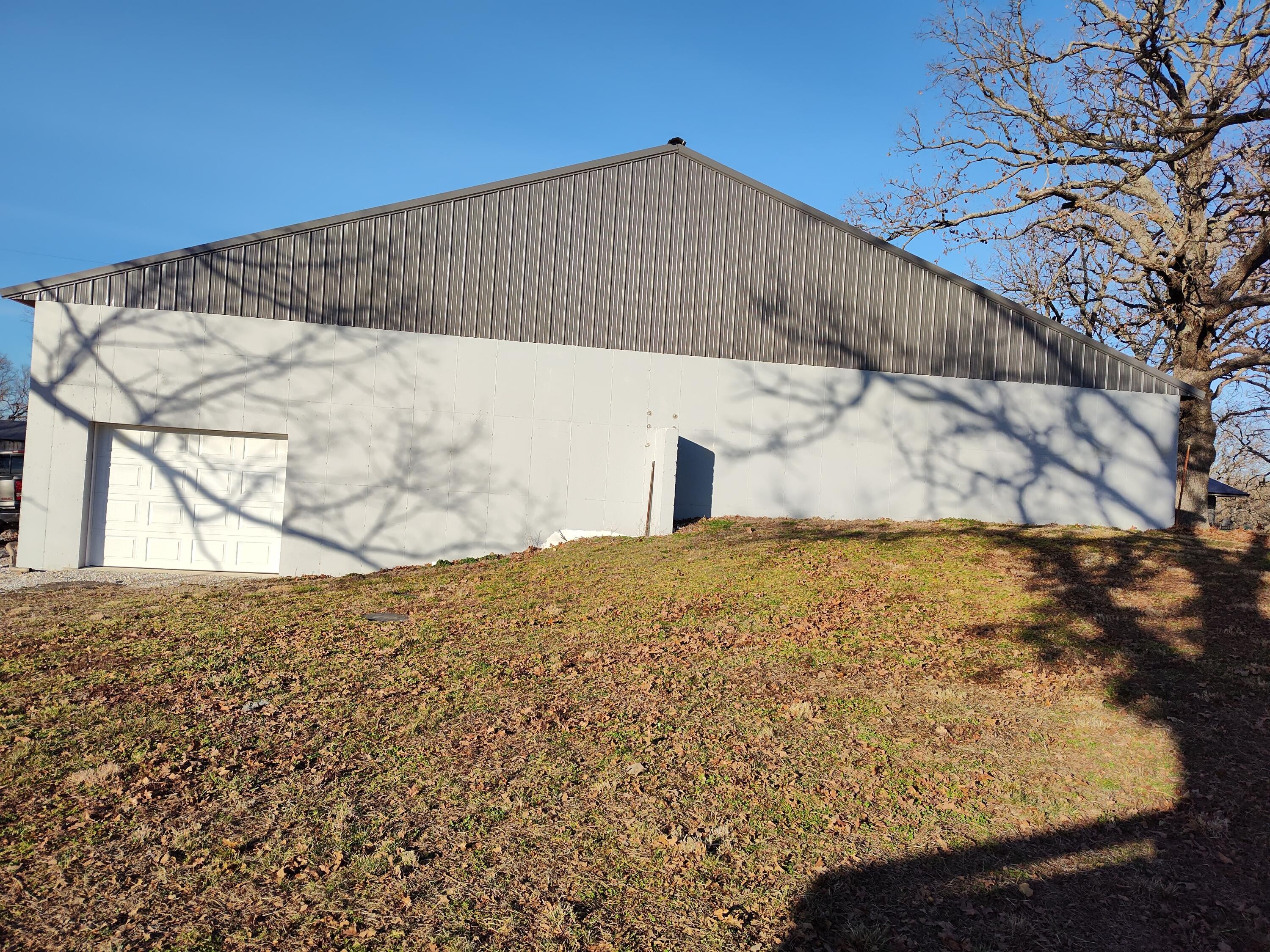 Bolivar, Missouri, 65613, United States, 2 Bedrooms Bedrooms, ,3 BathroomsBathrooms,Residential,For Sale,1975211