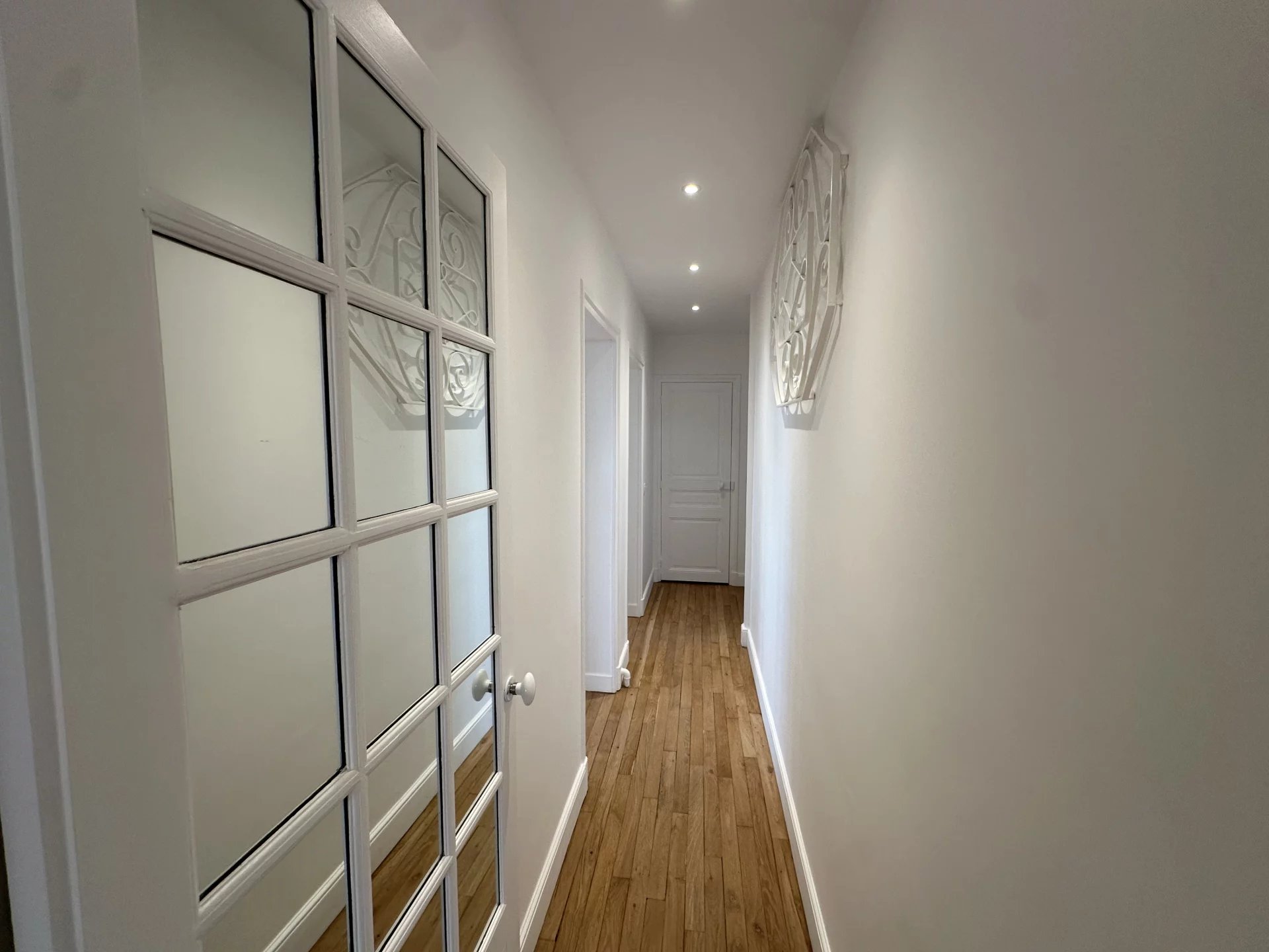 Le Vésinet, Île-de-France, 78110, FR, 2 Bedrooms Bedrooms, ,1 BathroomBathrooms,Residential,For Sale,2003303