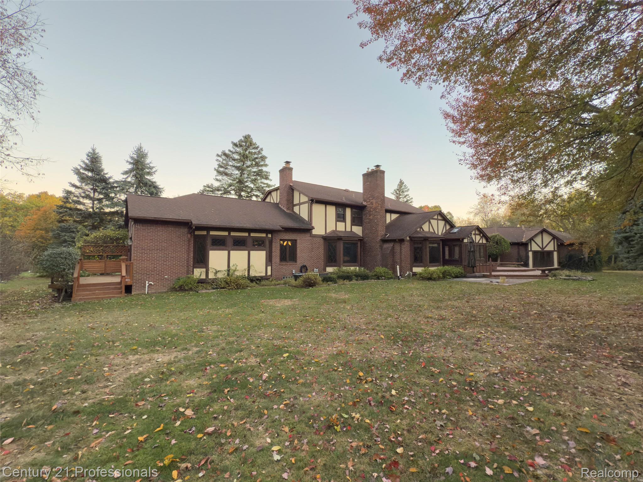 Rochester, Michigan, 48306, United States, 5 Bedrooms Bedrooms, ,6 BathroomsBathrooms,Residential,For Sale,1987117