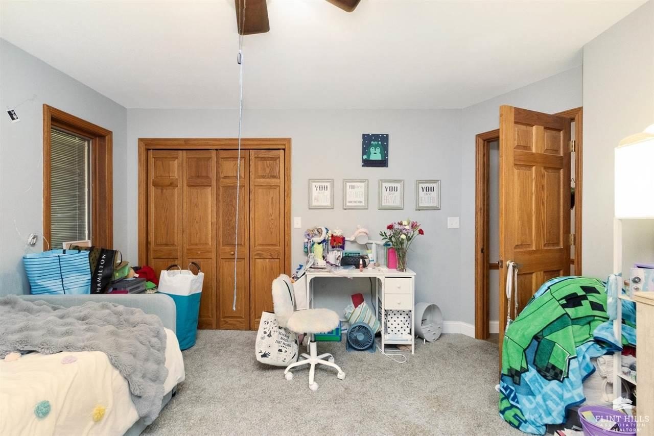 Junction City, Kansas, 66441, United States, 4 Bedrooms Bedrooms, ,4 BathroomsBathrooms,Residential,For Sale,1805372