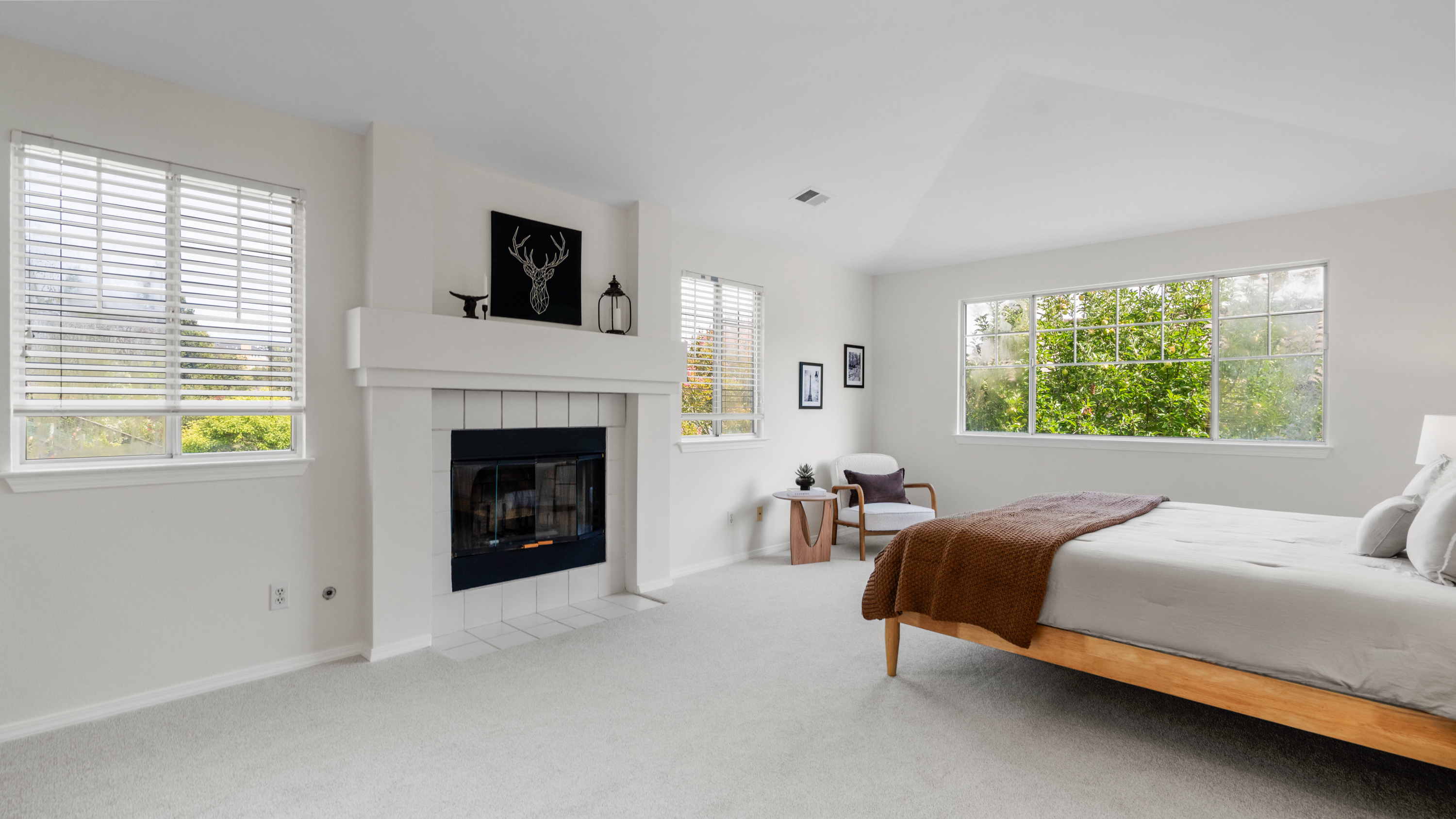 Coveted Contemporary House in Victoria Neighborhood - 物件實景