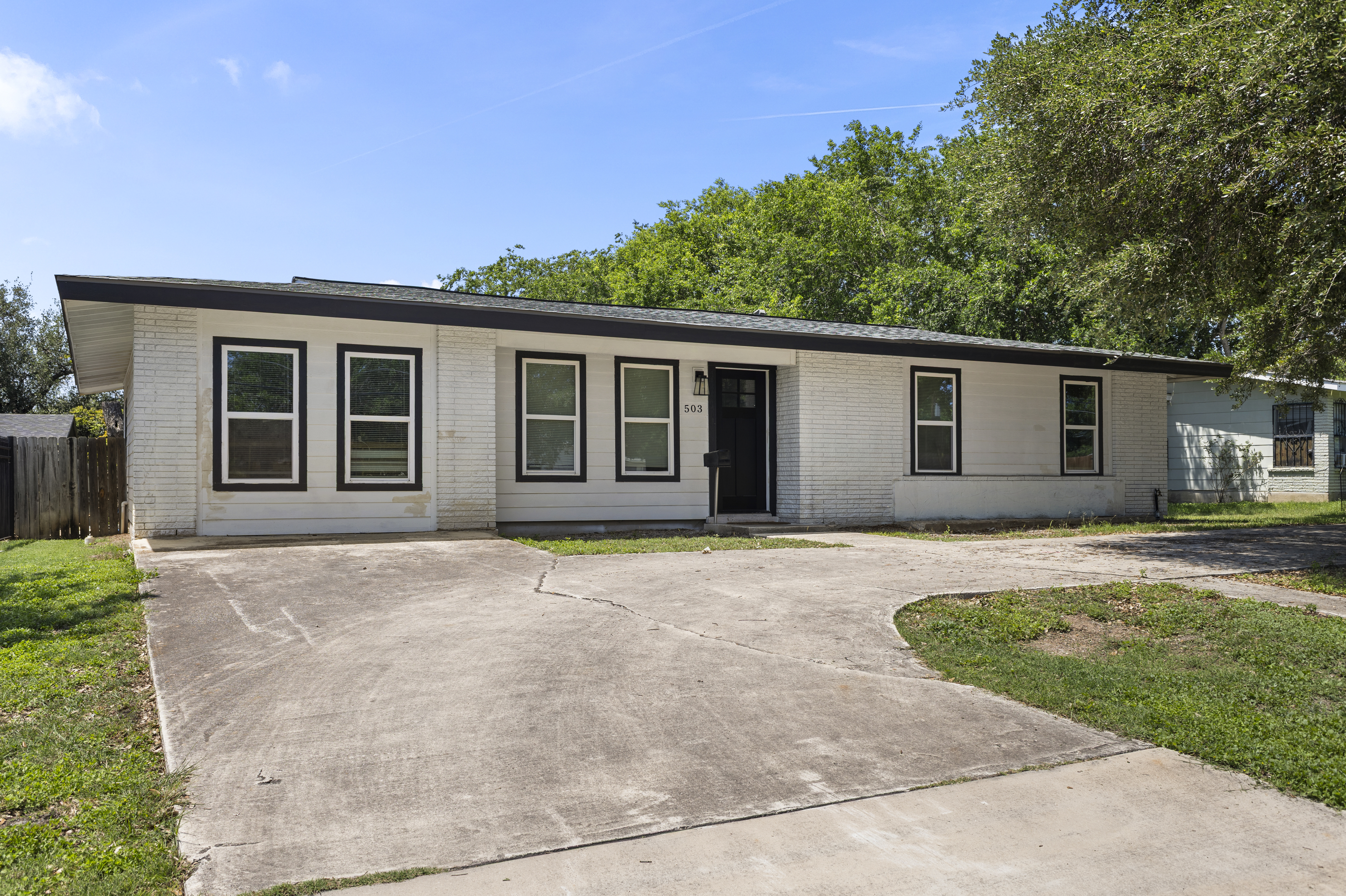  Fully Renovated & Move-In Ready - 物件實景