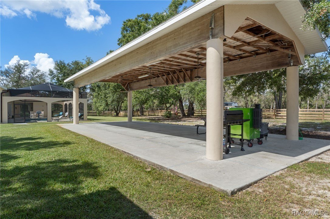 Crystal River, Florida, 34428, United States, 4 Bedrooms Bedrooms, ,4 BathroomsBathrooms,Residential,For Sale,1983688