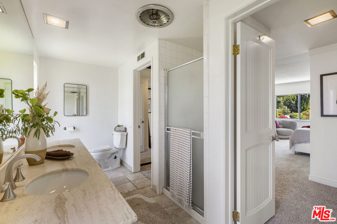 Los Angeles, California, 90027, United States, 4 Bedrooms Bedrooms, ,4 BathroomsBathrooms,Residential,For Sale,1918176