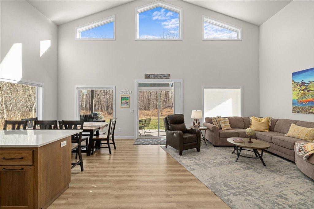 Red Lodge, Montana, 59068, United States, 3 Bedrooms Bedrooms, ,2 BathroomsBathrooms,Residential,For Sale,1994596