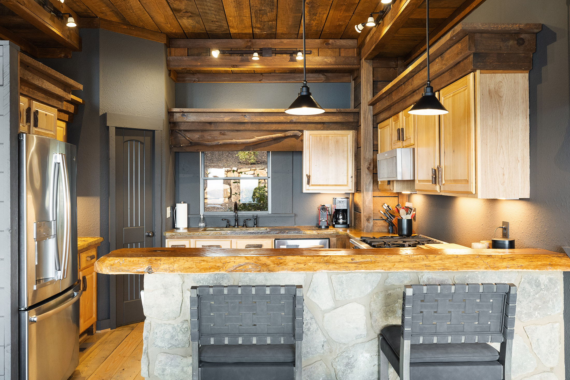  Mineral Bluff Retreat Offers Resort-caliber Outdoor Living and Sweeping Views - 物件實景