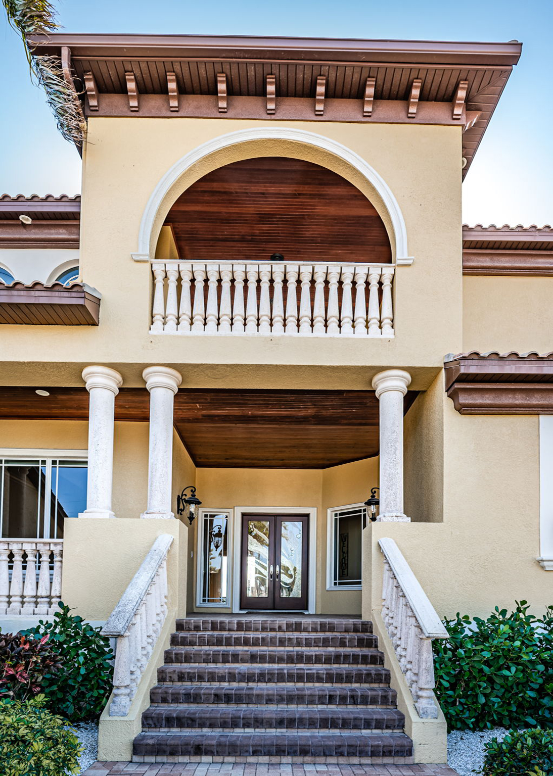 St Petersburg, Florida, 33707, United States, 5 Bedrooms Bedrooms, ,5 BathroomsBathrooms,Residential,For Sale,2006025