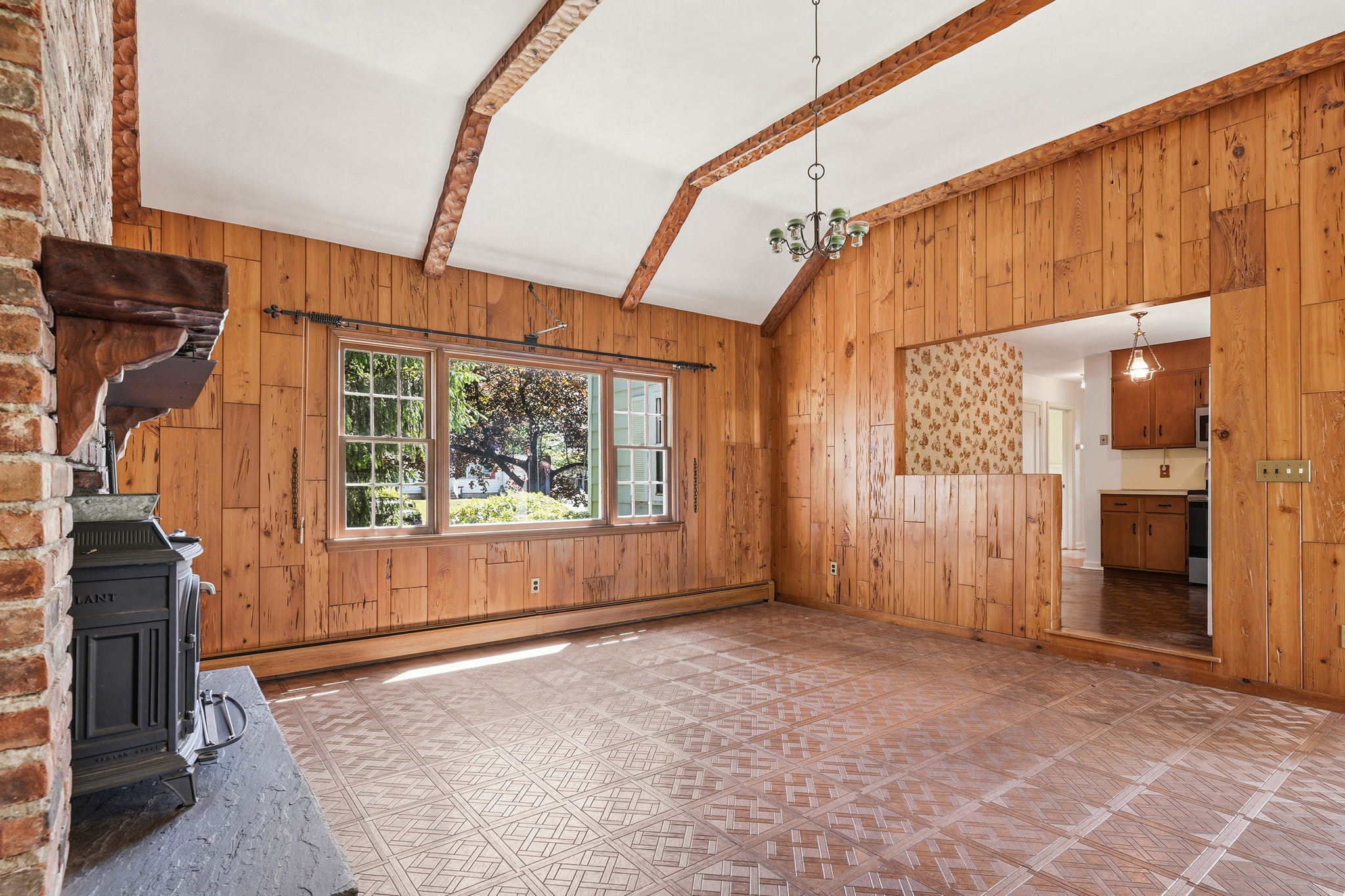  Charming & Versatile Cape Cod in Convenient Newfield - 物件實景