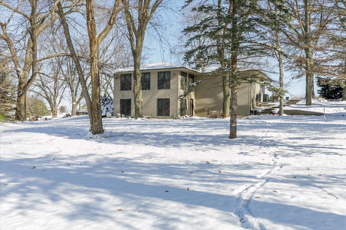 Pella, Iowa, 50219, United States, 3 Bedrooms Bedrooms, ,2 BathroomsBathrooms,Residential,For Sale,2002489