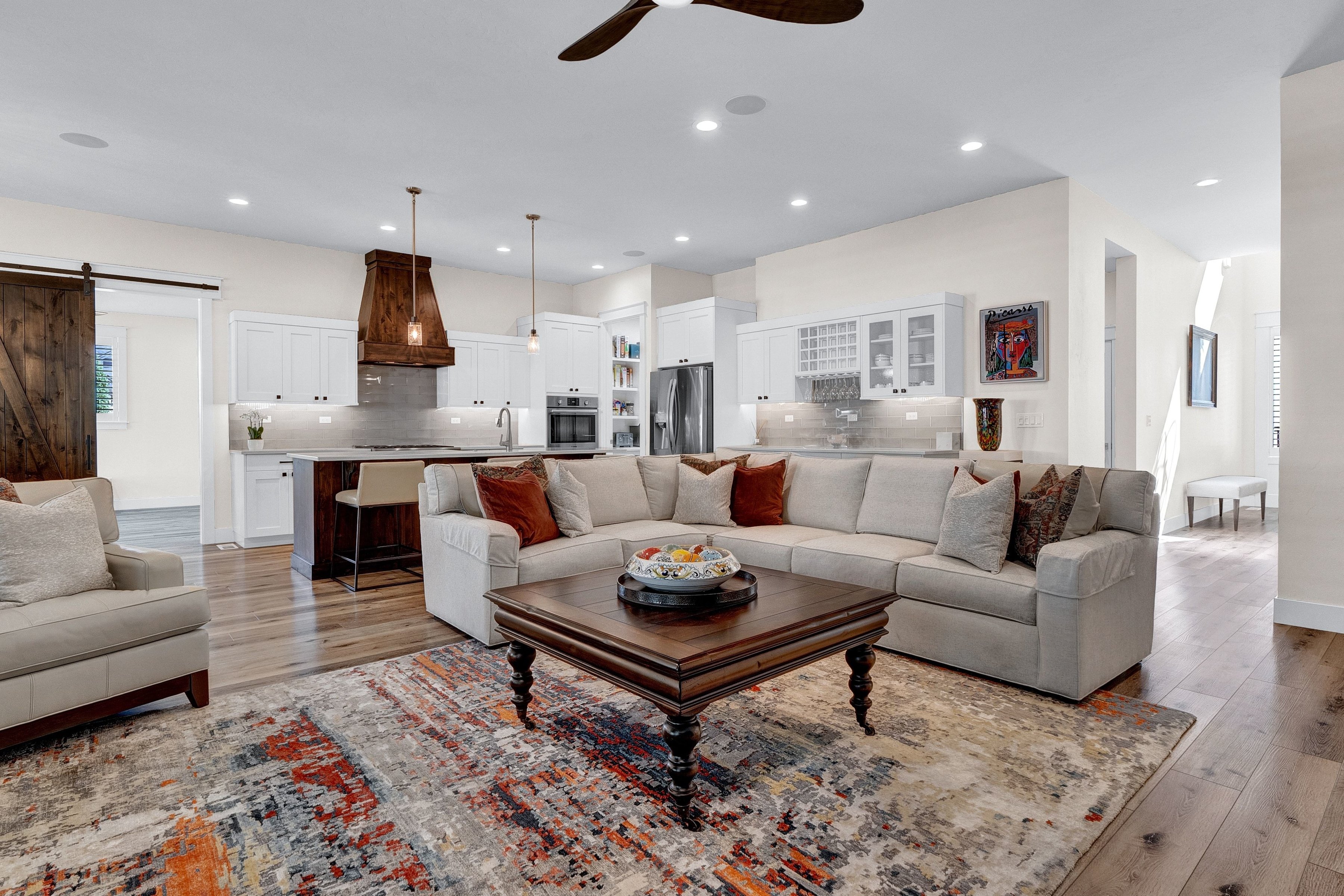  Refined Half-Acre Estate with Dual Kitchens & Open Space Backdrop - 物件實景