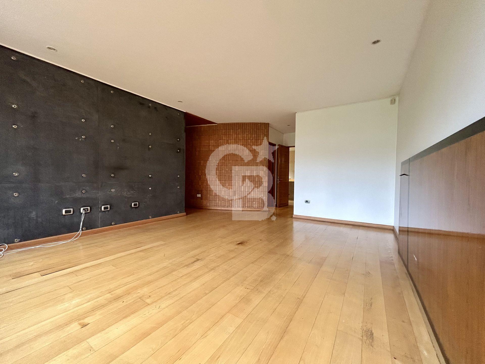 Vitacura, Chile, 5 Bedrooms Bedrooms, ,5 BathroomsBathrooms,Residential,For Sale,1969115