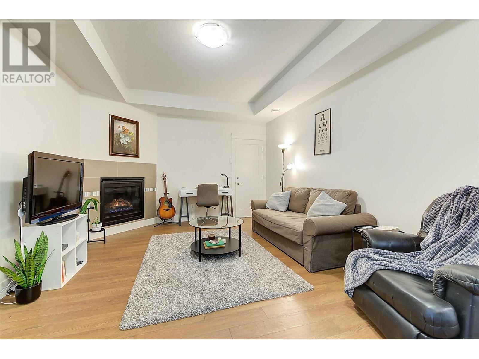 KELOWNA, British Columbia, V1V 2R1, CA, 4 Bedrooms Bedrooms, ,3 BathroomsBathrooms,Residential,For Sale,1839022