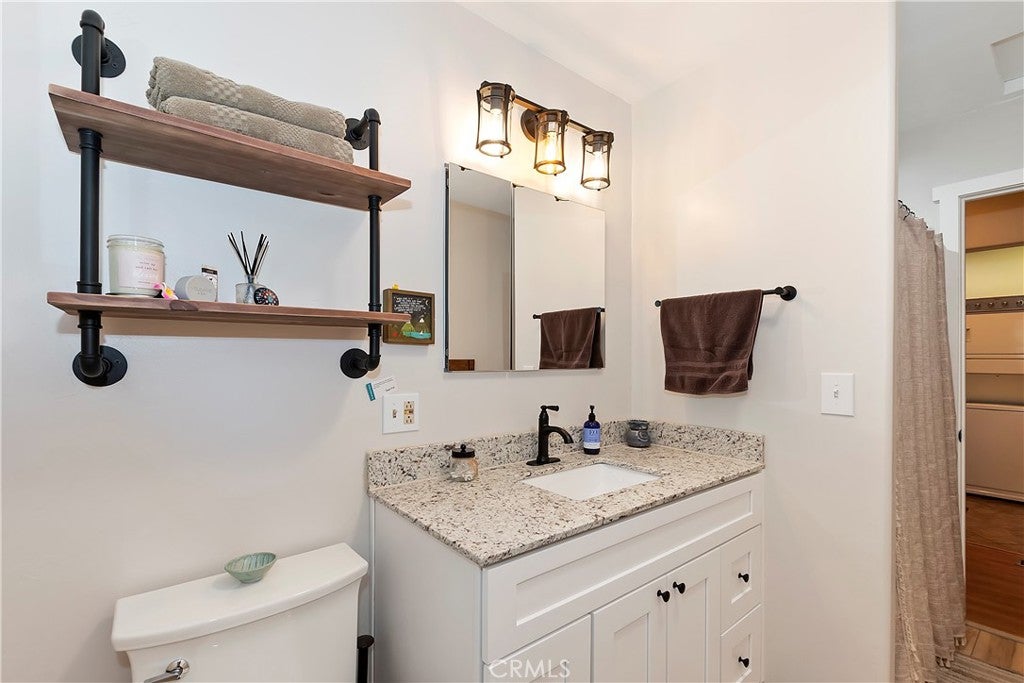 Lake Arrowhead, California, 92352, United States, 4 Bedrooms Bedrooms, ,3 BathroomsBathrooms,Residential,For Sale,1975175