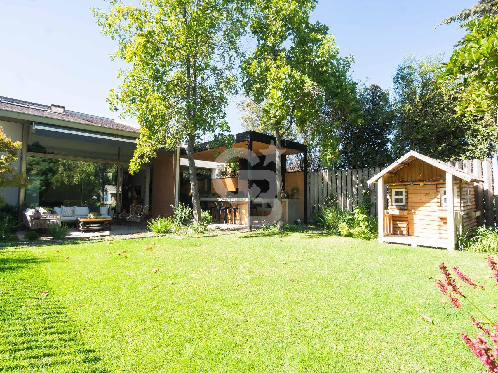 Lo Barnechea, Chile, 4 Bedrooms Bedrooms, ,3 BathroomsBathrooms,Residential,For Sale,1969054