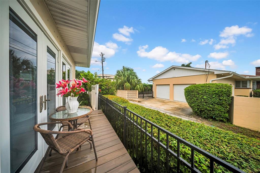 St Petersburg, Florida, 33704, United States, 2 Bedrooms Bedrooms, ,2 BathroomsBathrooms,Residential,For Sale,1897453
