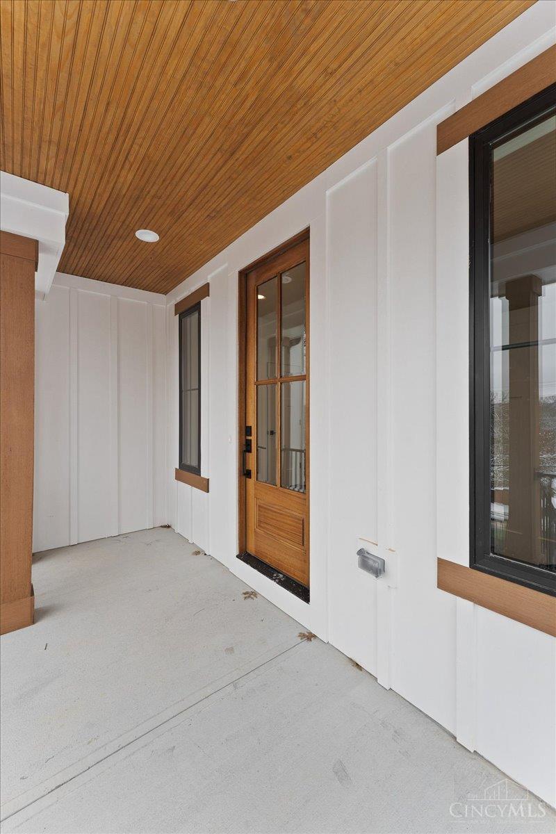 Blue Ash, Ohio, 45241, United States, 4 Bedrooms Bedrooms, ,4 BathroomsBathrooms,Residential,For Sale,2001661