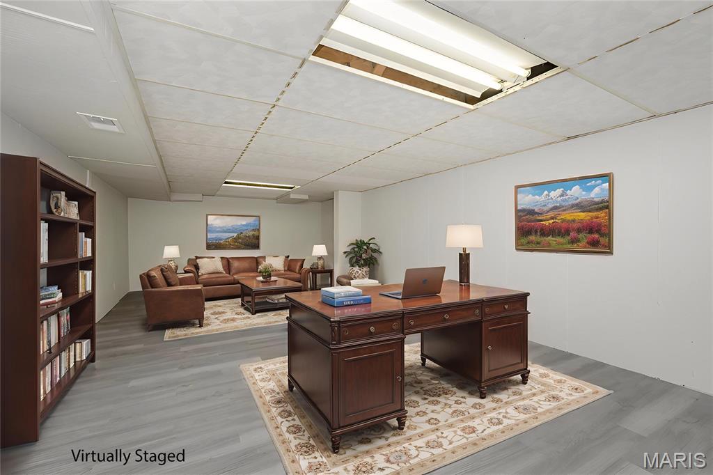 Ellisville, Missouri, 63011, United States, 4 Bedrooms Bedrooms, ,3 BathroomsBathrooms,Residential,For Sale,2002113