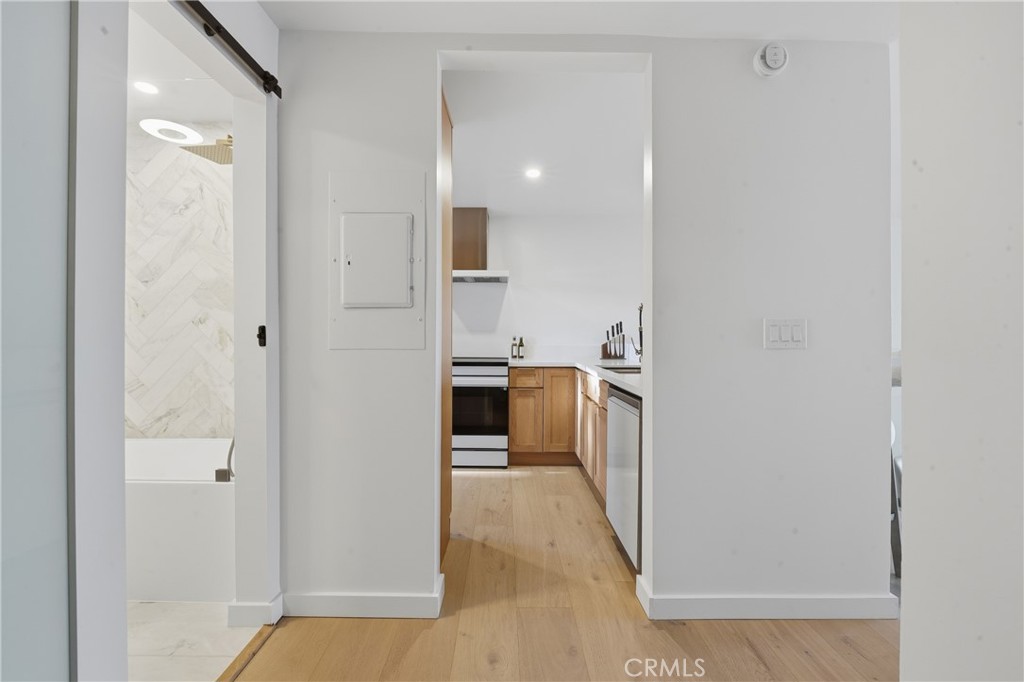 Long Beach, California, 90803, United States, 1 Bedroom Bedrooms, ,1 BathroomBathrooms,Residential,For Sale,2003113