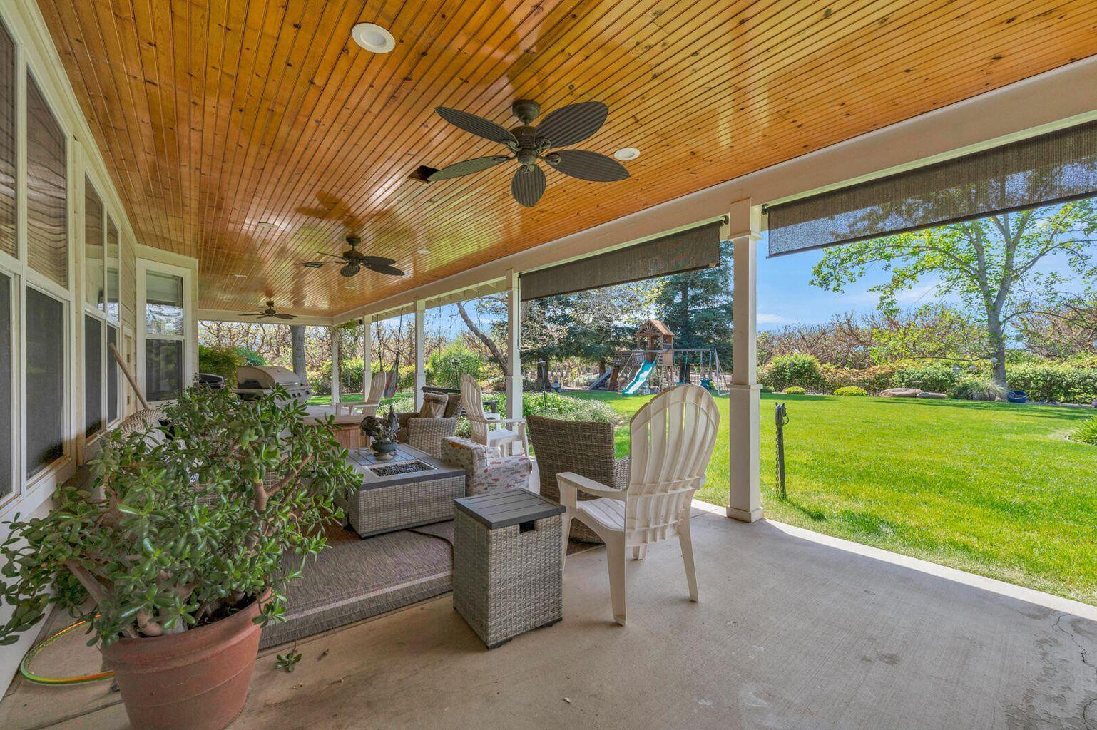 Exeter, California, 93221, United States, 4 Bedrooms Bedrooms, ,5 BathroomsBathrooms,Residential,For Sale,1981903