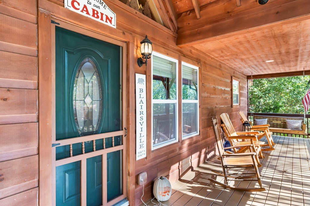 Blairsville, Georgia, 30512, United States, 3 Bedrooms Bedrooms, ,3 BathroomsBathrooms,Residential,For Sale,1979899