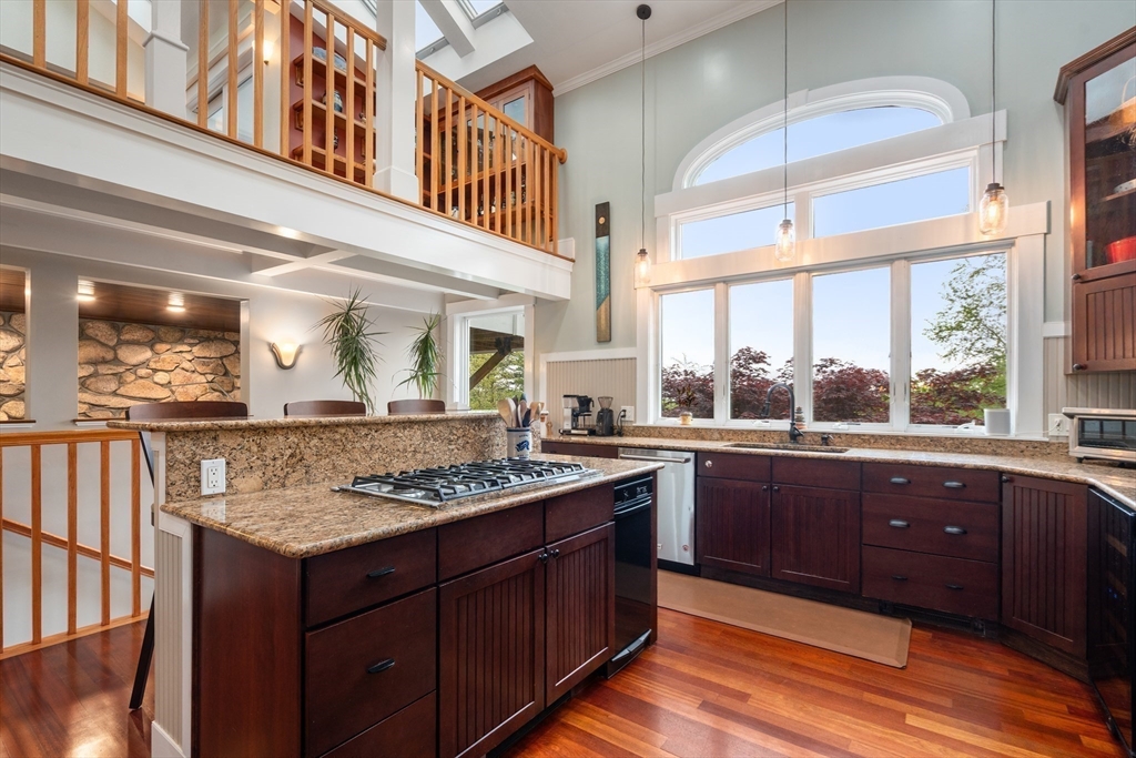Manchester, Massachusetts, 01944, United States, 4 Bedrooms Bedrooms, ,3 BathroomsBathrooms,Residential,For Sale,1846974