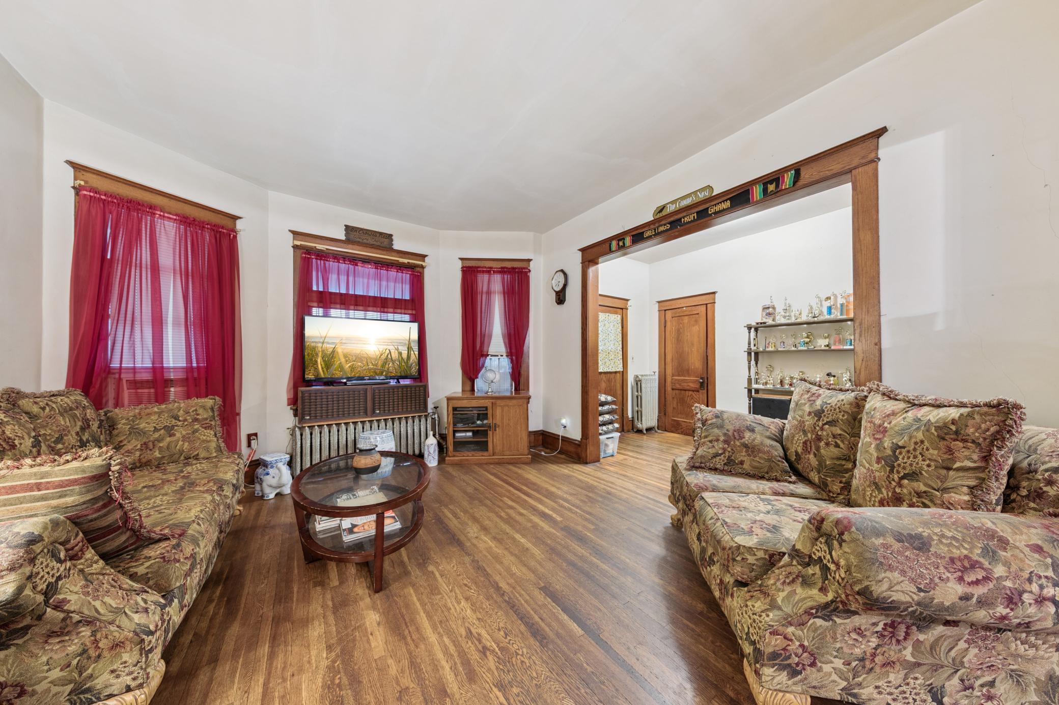 Saint Paul, Minnesota, 55104, United States, ,Residential,For Sale,1932616