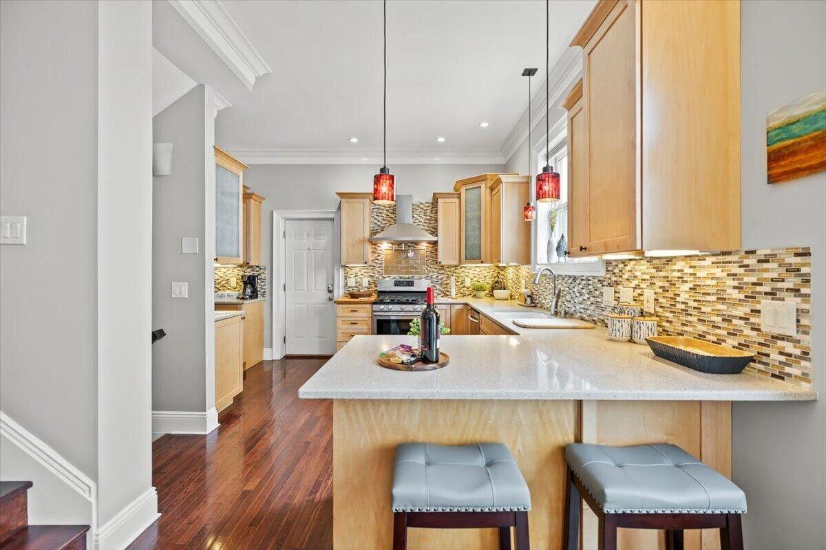 Columbus, Ohio, 43206, United States, 3 Bedrooms Bedrooms, ,4 BathroomsBathrooms,Residential,For Sale,1979603