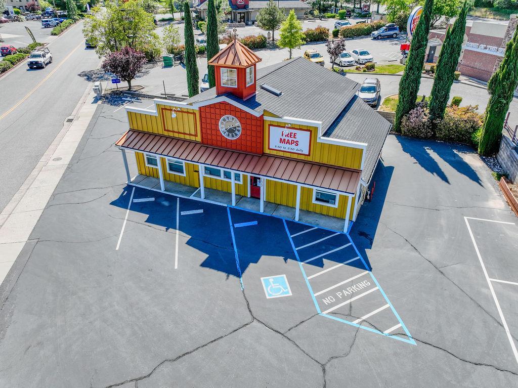 Grass Valley, California, 95945, United States, 2 Bedrooms Bedrooms, ,3 BathroomsBathrooms,Residential,For Sale,1976579