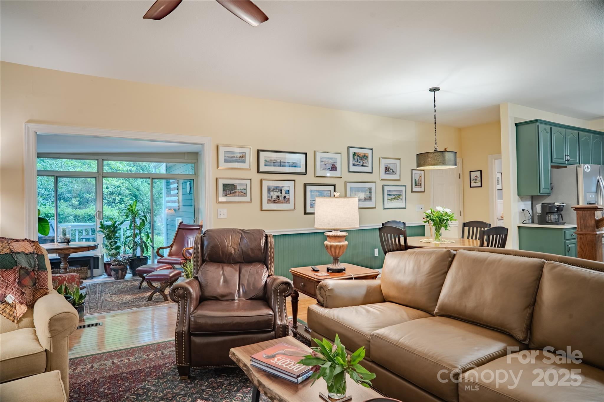 Flat Rock, North Carolina, 28731, United States, 4 Bedrooms Bedrooms, ,3 BathroomsBathrooms,Residential,For Sale,1804521