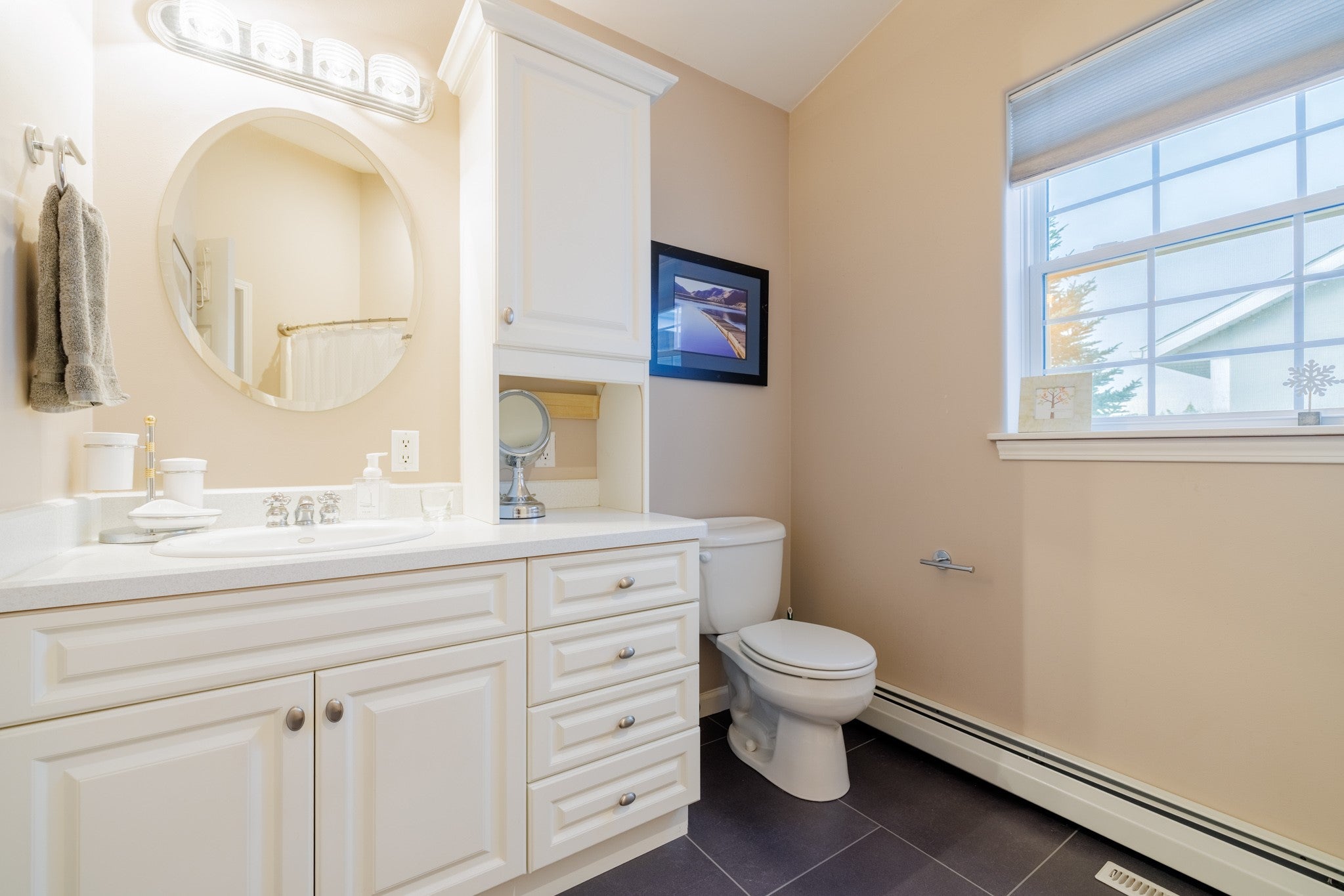 Helena, Montana, 59601, United States, 5 Bedrooms Bedrooms, ,3 BathroomsBathrooms,Residential,For Sale,1885128