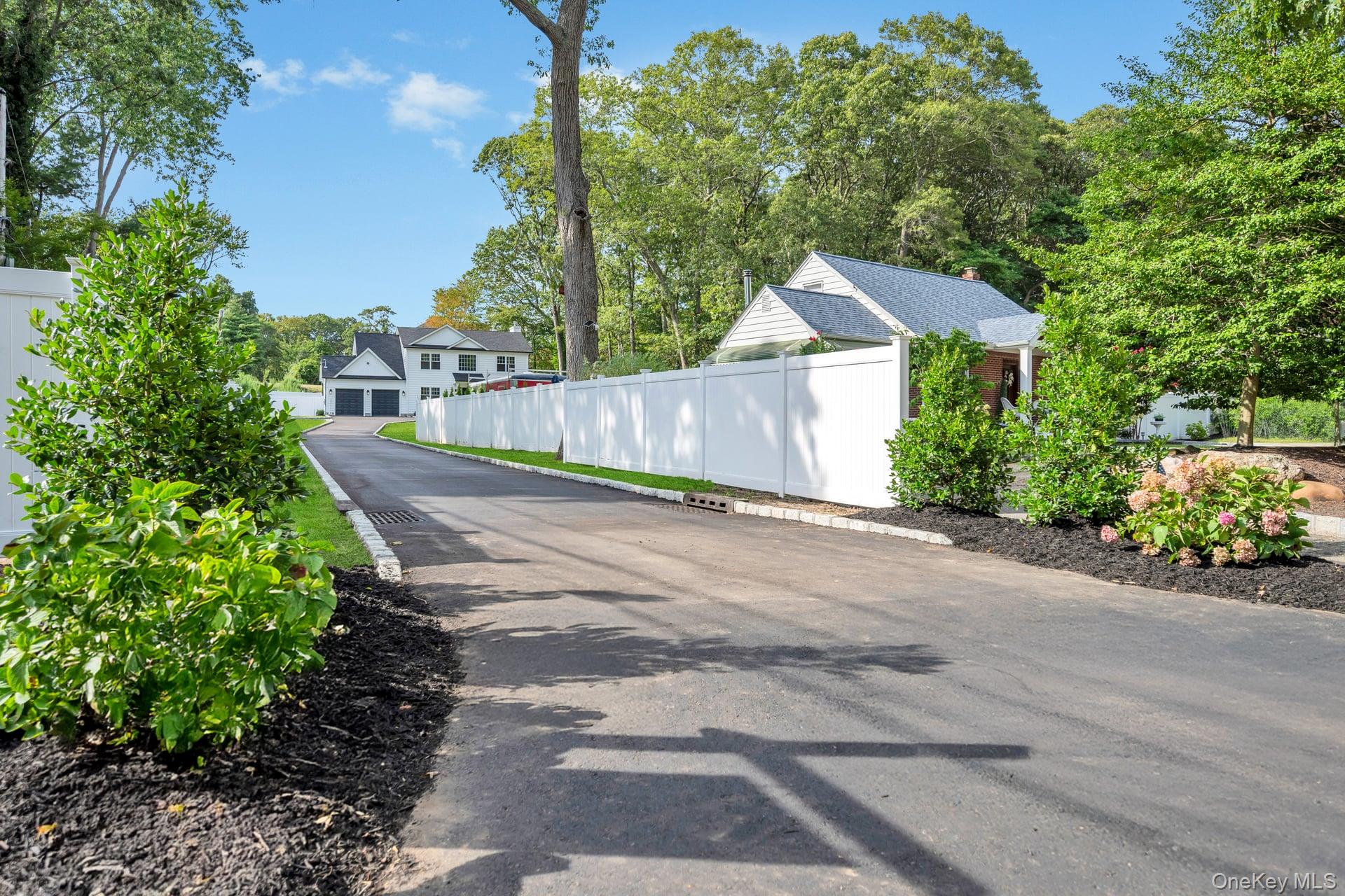 Smithtown, New York, 11787, United States, 4 Bedrooms Bedrooms, ,3 BathroomsBathrooms,Residential,For Sale,1934654