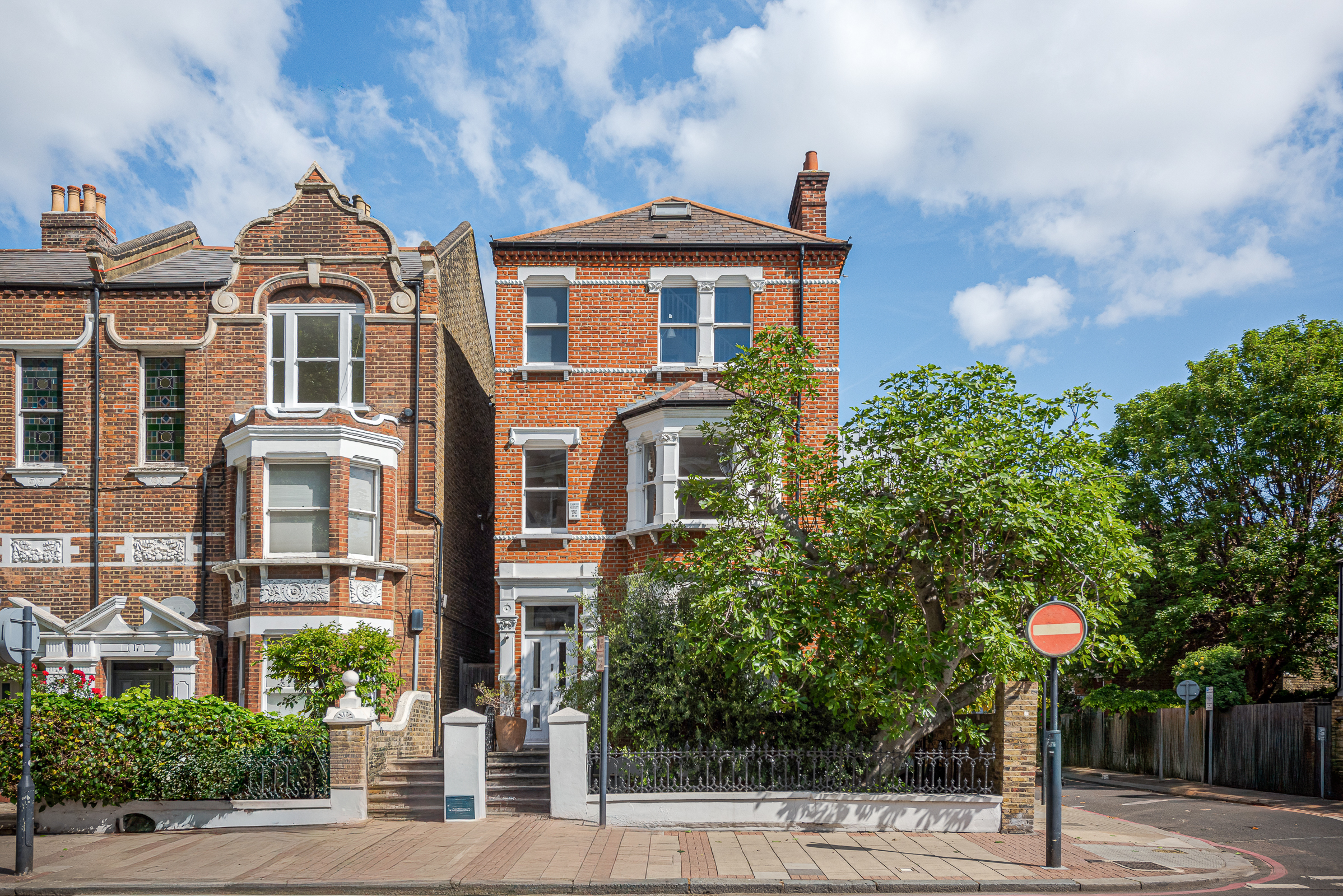  A Detached House on the Doorstep of Battersea Park with Garden and Parking - 物件實景