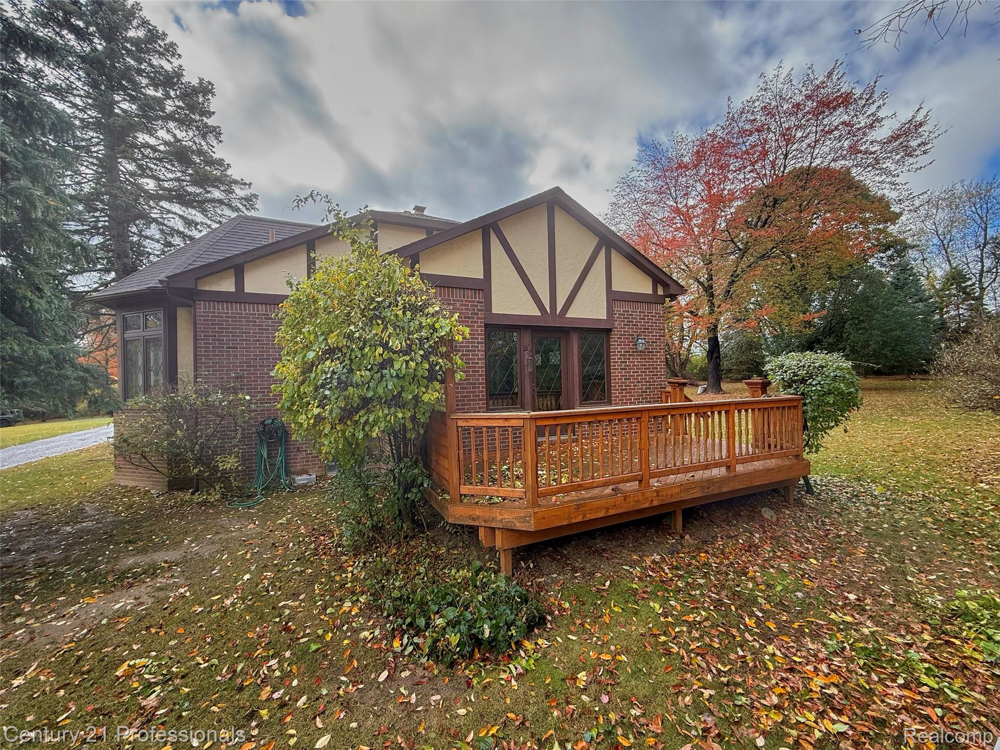 Rochester, Michigan, 48306, United States, 5 Bedrooms Bedrooms, ,6 BathroomsBathrooms,Residential,For Sale,1987117