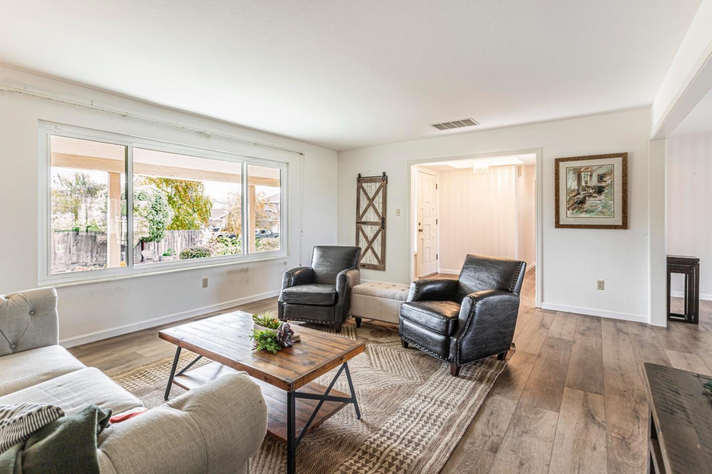 Hollister, California, 95023, United States, 4 Bedrooms Bedrooms, ,3 BathroomsBathrooms,Residential,For Sale,1750657