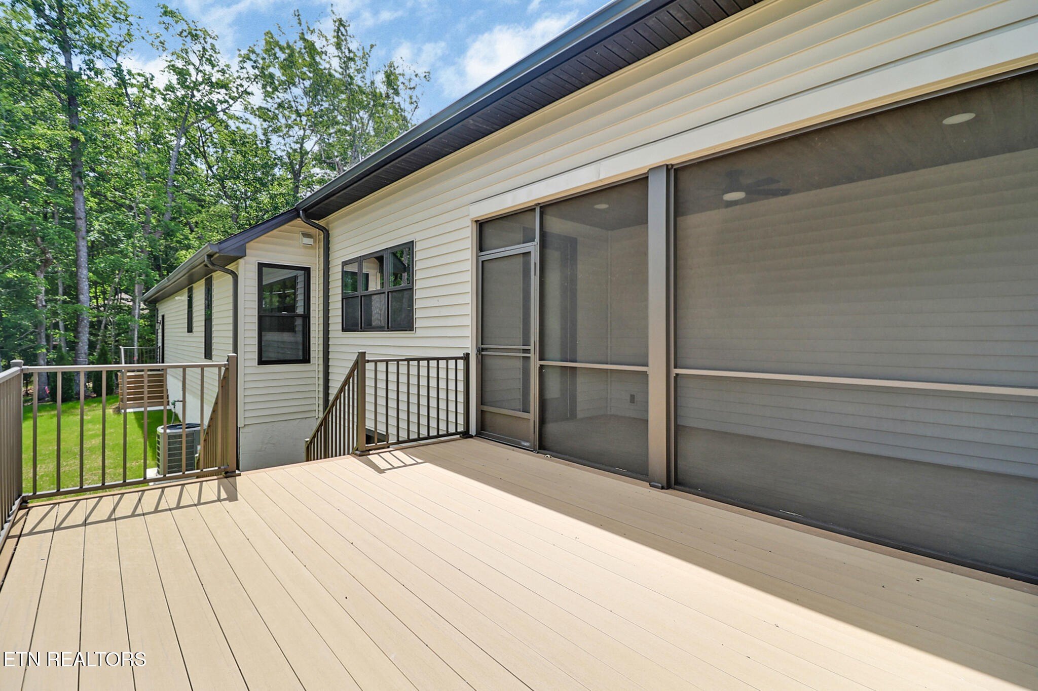 Crossville, Tennessee, 38558, United States, 3 Bedrooms Bedrooms, ,3 BathroomsBathrooms,Residential,For Sale,1998729