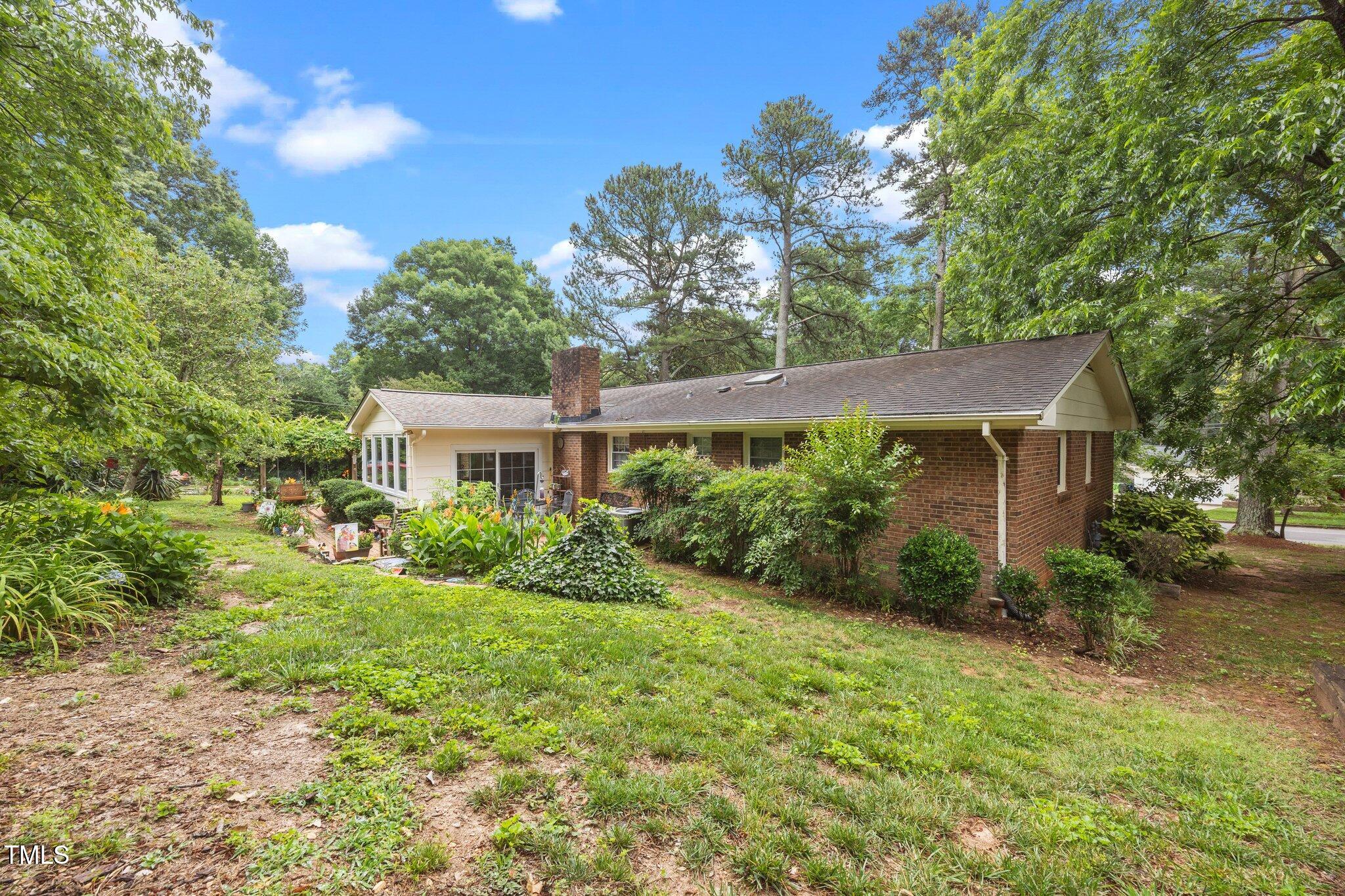 Raleigh, North Carolina, 27609, United States, 3 Bedrooms Bedrooms, ,2 BathroomsBathrooms,Residential,For Sale,1911441