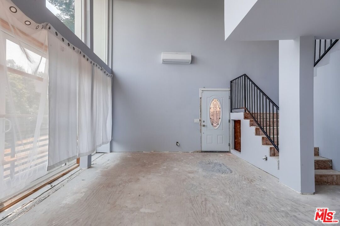 Los Angeles, California, 90046, United States, 3 Bedrooms Bedrooms, ,2 BathroomsBathrooms,Residential,For Sale,1908344