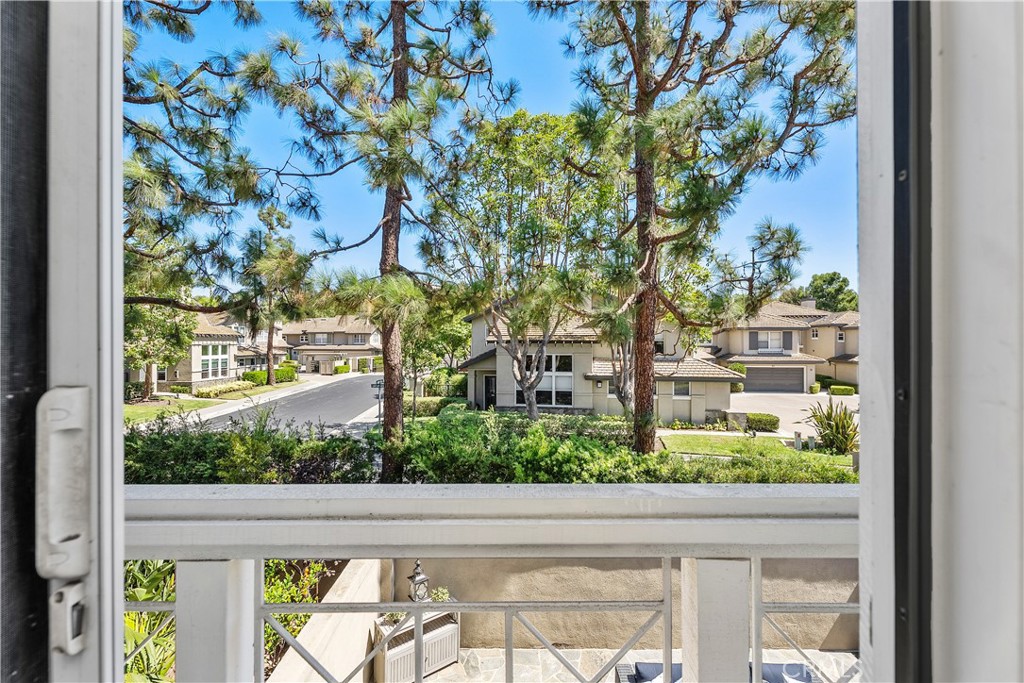 Laguna Niguel, California, 92677, United States, 2 Bedrooms Bedrooms, ,2 BathroomsBathrooms,Residential,For Sale,1947960