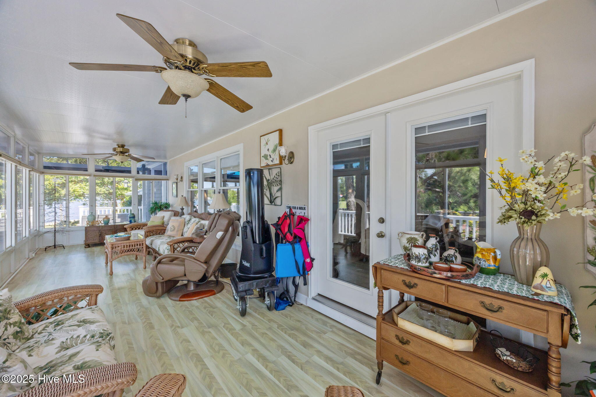 New Bern, North Carolina, 28560, United States, 4 Bedrooms Bedrooms, ,4 BathroomsBathrooms,Residential,For Sale,2009276