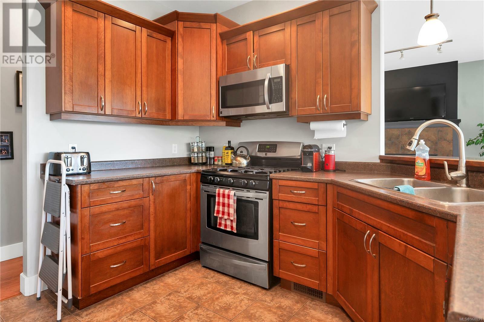 CAMPBELL RIVER, British Columbia, V9H 1V3, CA, 6 Bedrooms Bedrooms, ,4 BathroomsBathrooms,Residential,For Sale,1874294