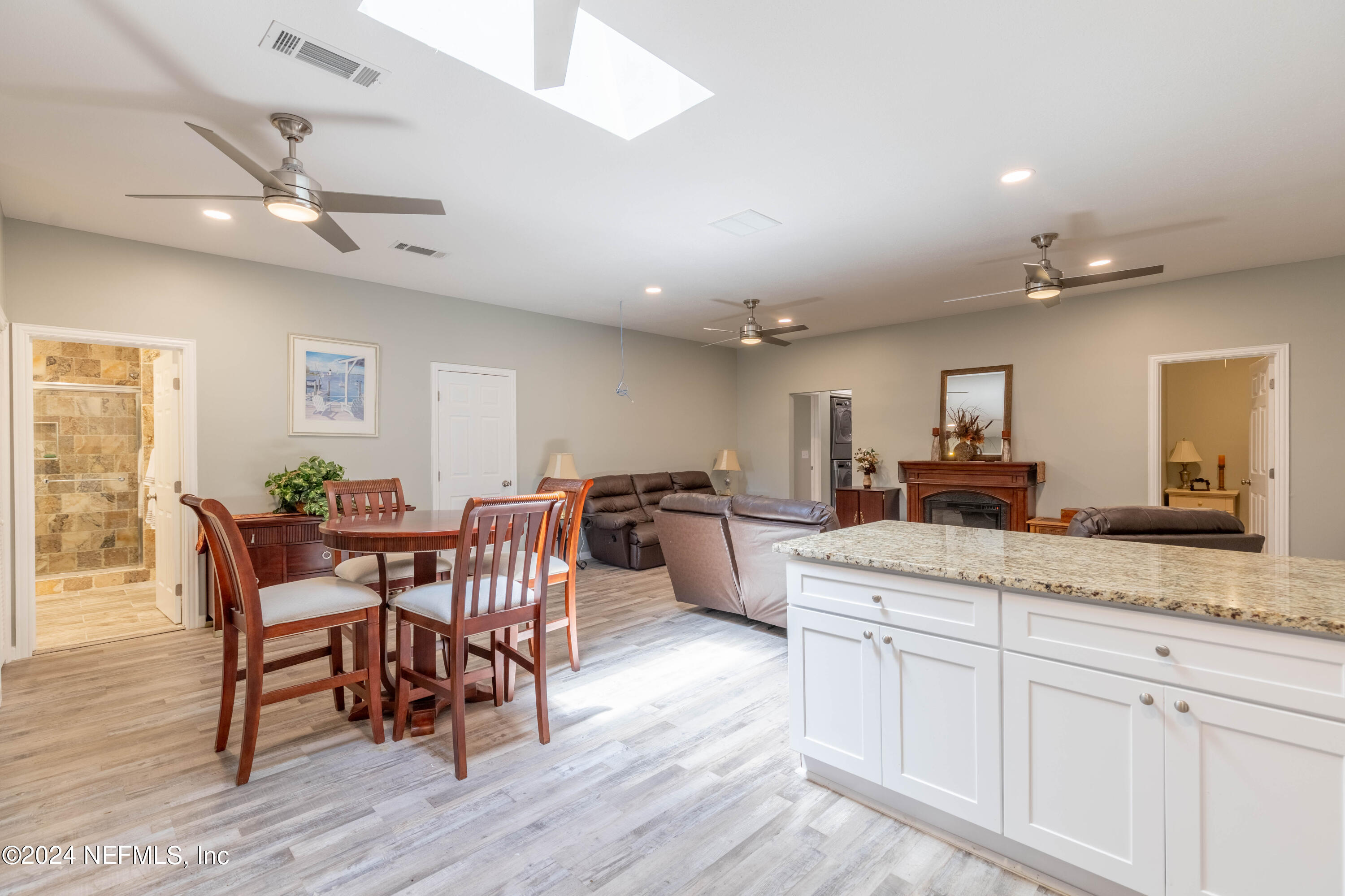 Jacksonville, Florida, 32210, United States, 3 Bedrooms Bedrooms, ,5 BathroomsBathrooms,Residential,For Sale,1868586