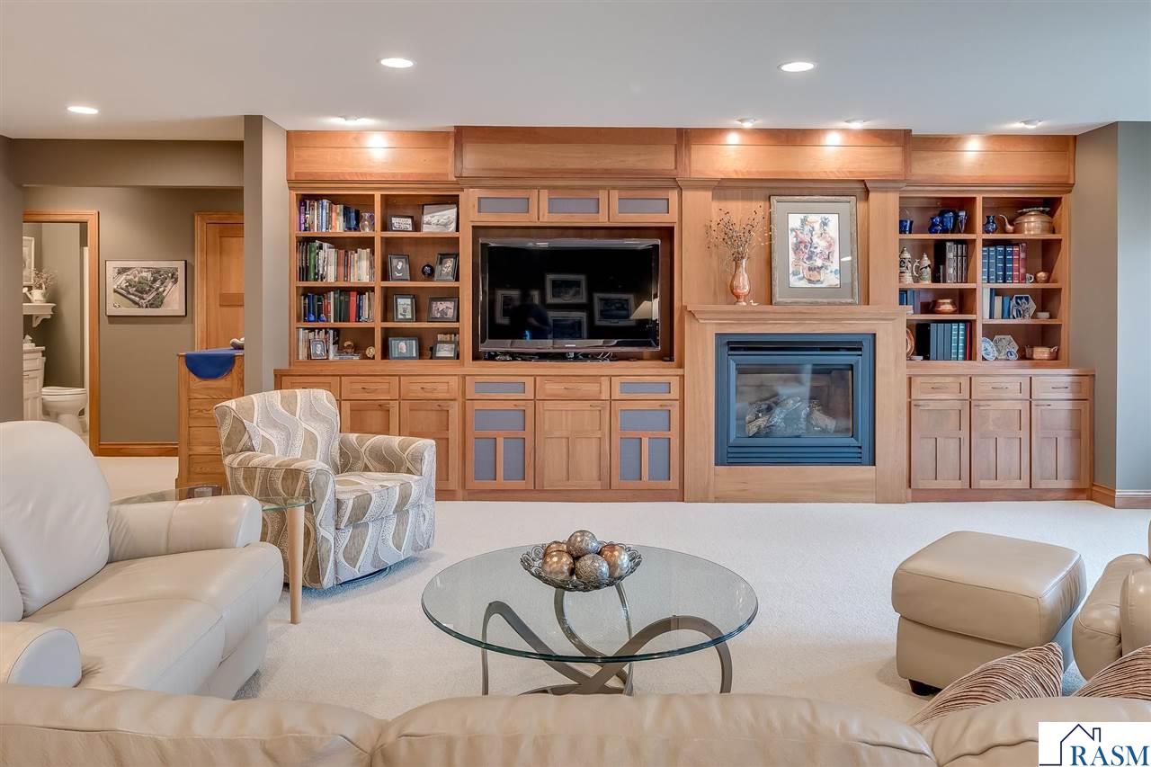 Mankato, Minnesota, 56001, United States, 3 Bedrooms Bedrooms, ,2 BathroomsBathrooms,Residential,For Sale,1982289