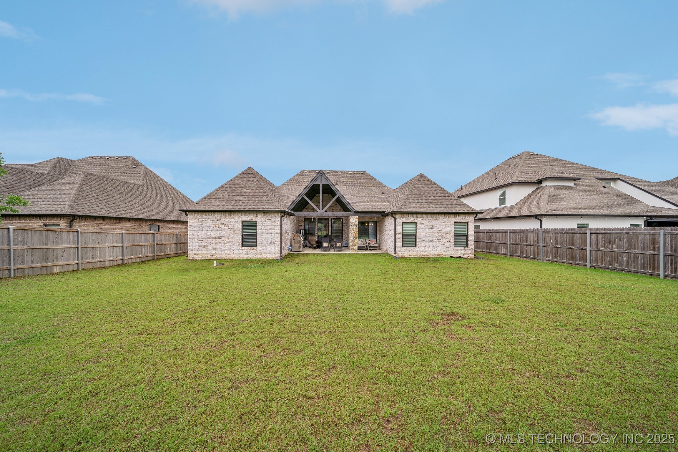 Bixby, Oklahoma, 74008, United States, 4 Bedrooms Bedrooms, ,3 BathroomsBathrooms,Residential,For Sale,1838090