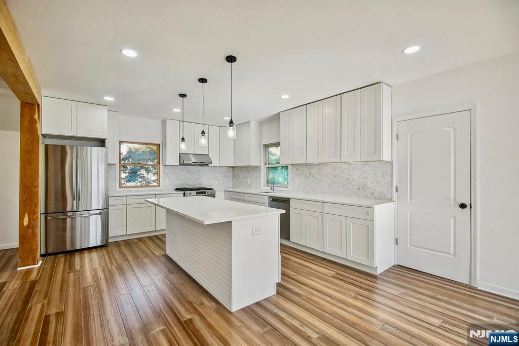 Bridgewater, New Jersey, 08836, United States, 4 Bedrooms Bedrooms, ,4 BathroomsBathrooms,Residential,For Sale,1940453